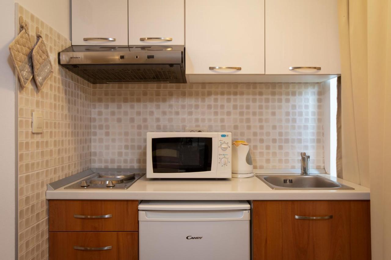 Studio Apartment Oleander สปลิท ภายนอก รูปภาพ